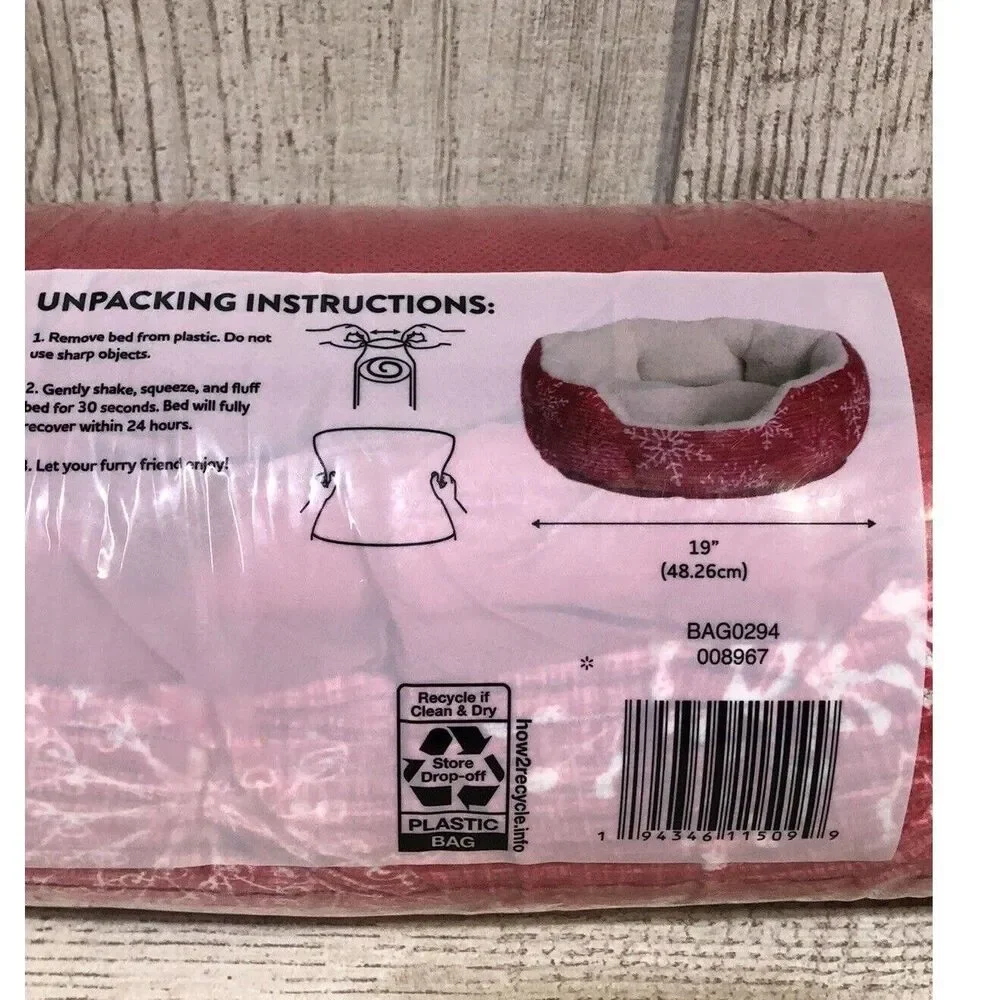 Vibrant Life Small Cuddler Cat Dog 19” Bed Red Snowflake Round Cozy Sleep New